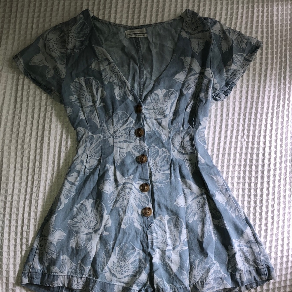Hawaiian style romper from urban